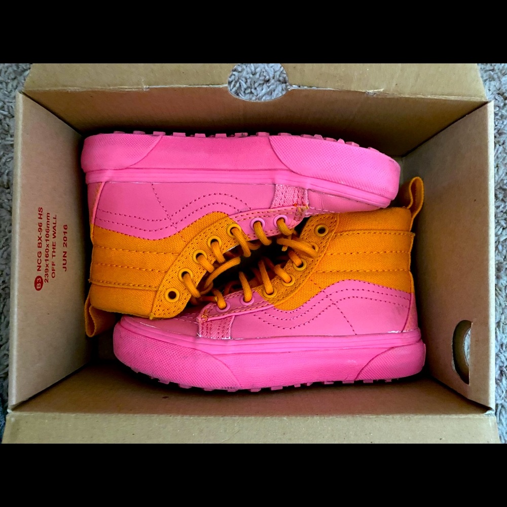 Girls Vans SK8 High Tops 🧡💞